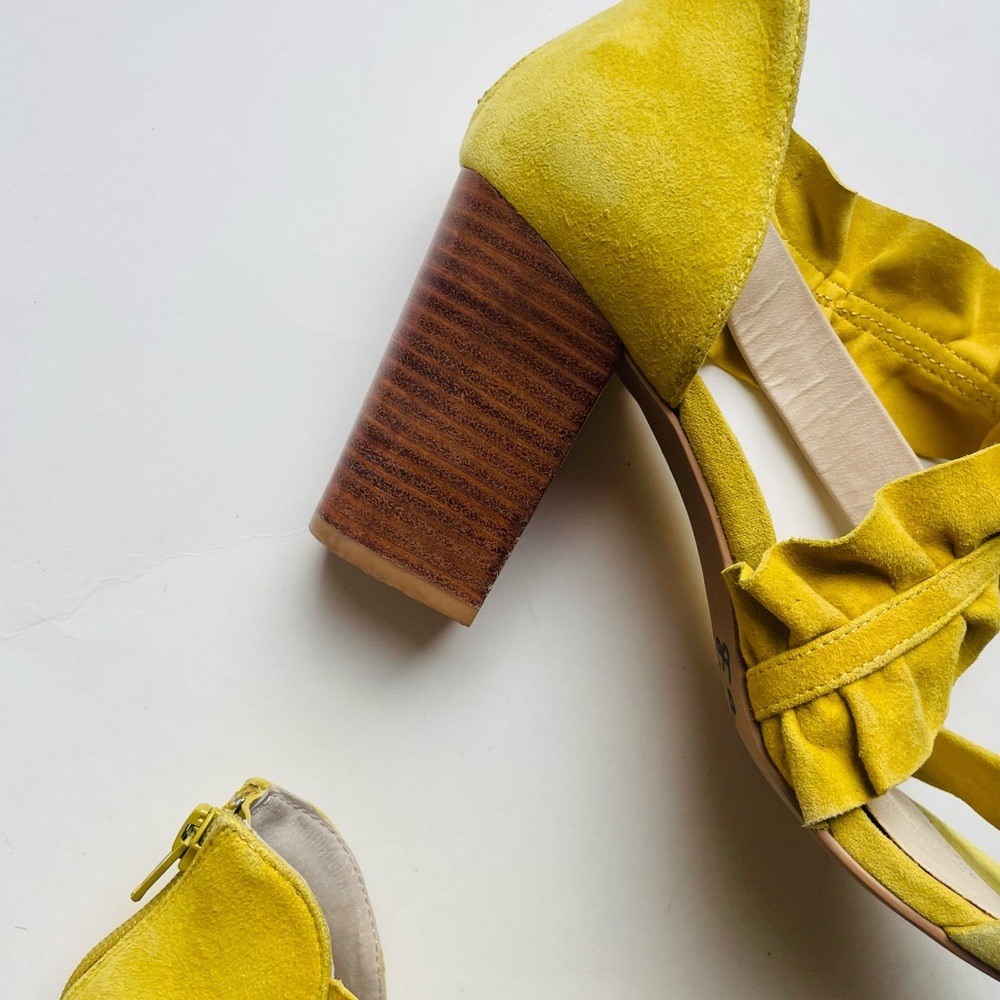 Anthropologie Seychelles Retro Ruffle Yellow Heel - Picture 11 of 12